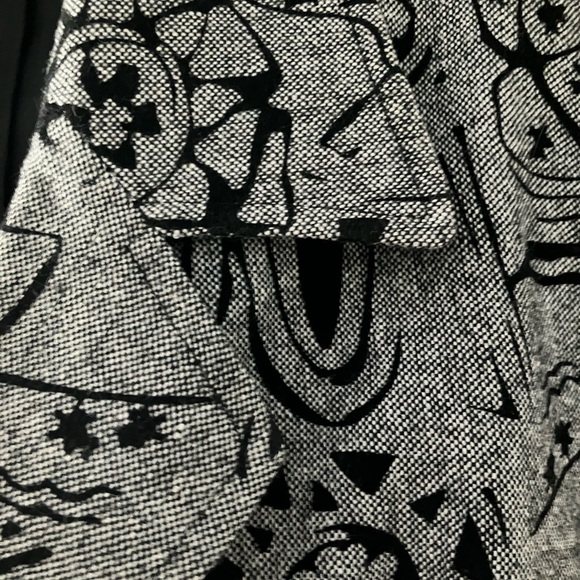 NWOT ‼️HP‼️COUPE CROPPED PRINT BLAZER SATIN AND LACE TRIM ON BOTTOM FULLY LINED - Picture 6 of 13